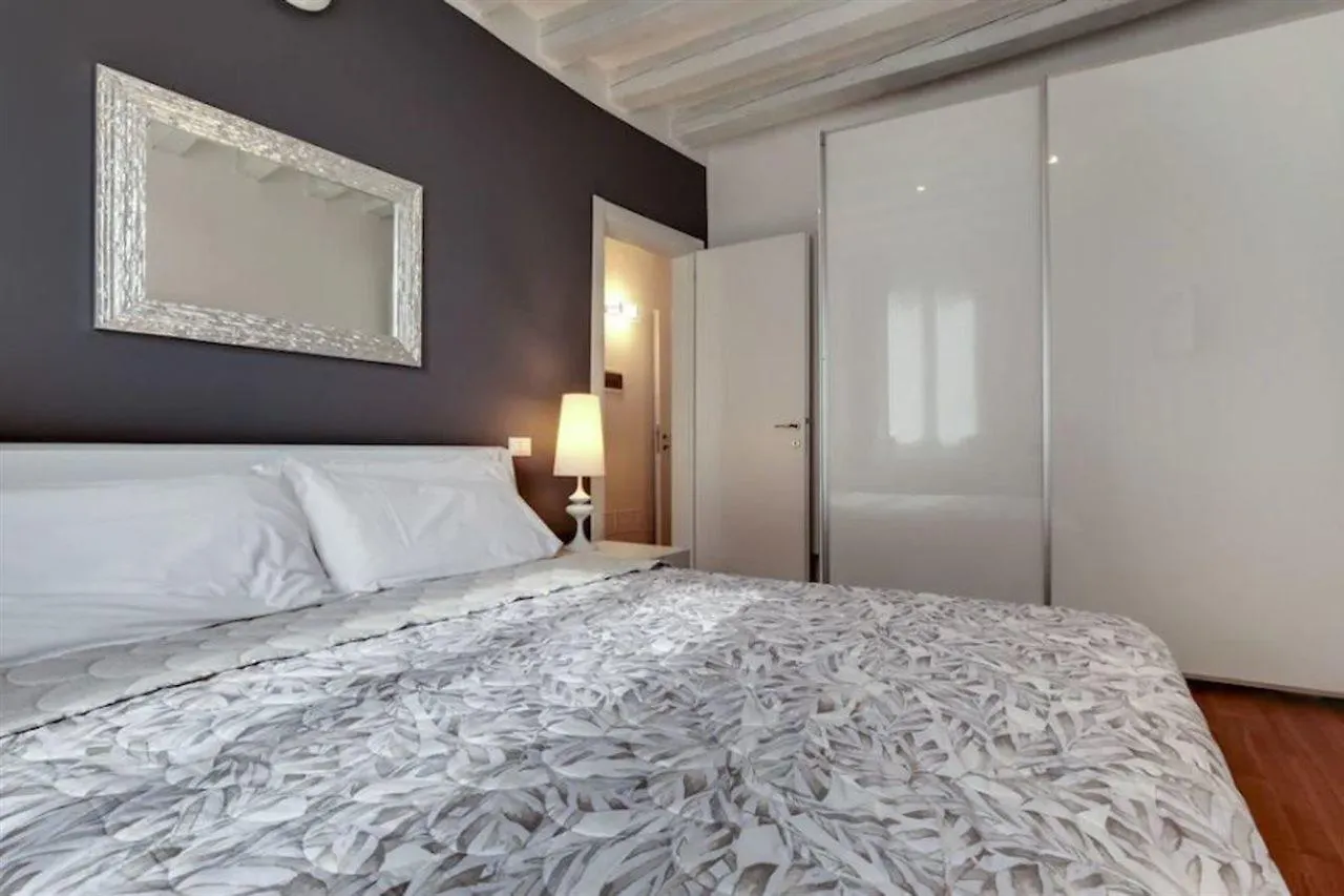 Venice Elegance